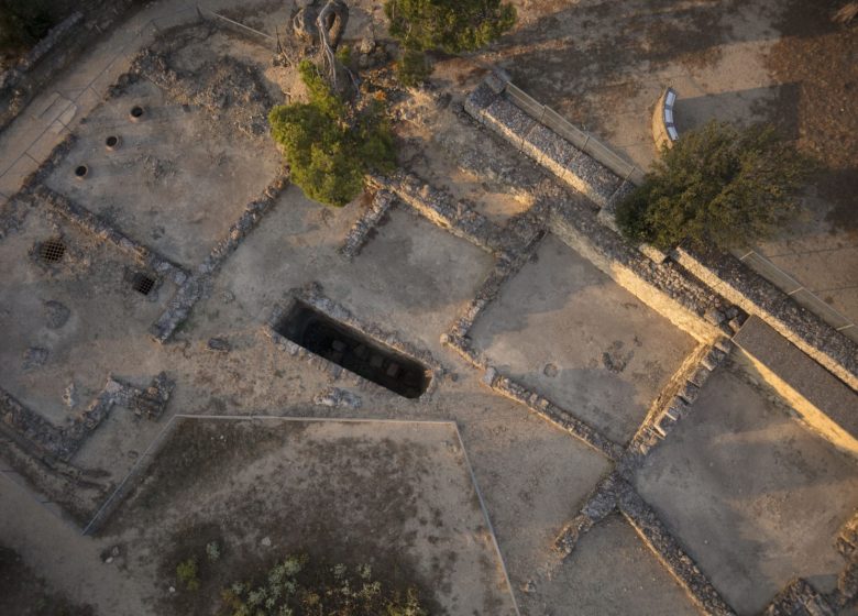 EMPLAZAMIENTO ARQUEOLÓGICO Y MUSEO DE ENSÉRUNE