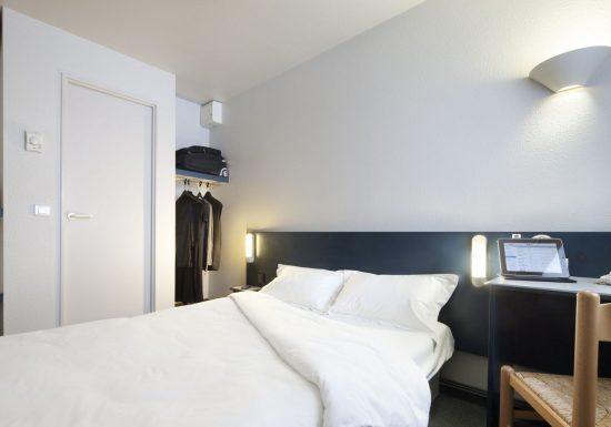 HOTEL B&B BEZIERS (BED AND BREAKFAST)
